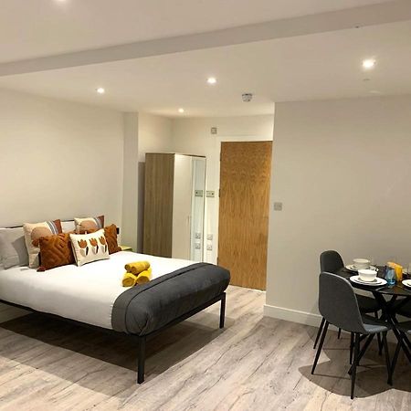 לונדון Modern Studio Flat Near Highbury & Islington Station מראה חיצוני תמונה