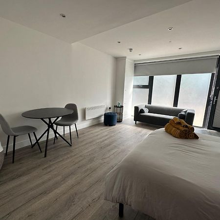לונדון Modern Studio Flat Near Highbury & Islington Station מראה חיצוני תמונה